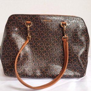 CALVIN KLEIN Lucy Triple Compartment Handbag